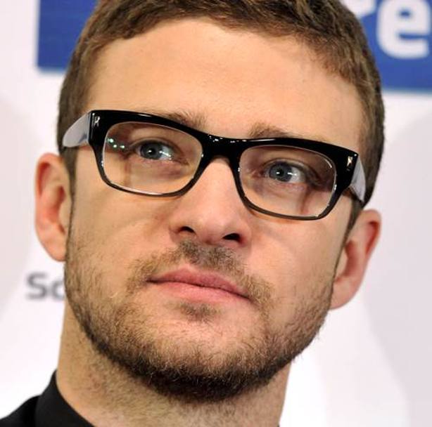 Anche l&#39;attore e cantante Justin Timberlake sfoggia un&#39;occhialata in stile secchione